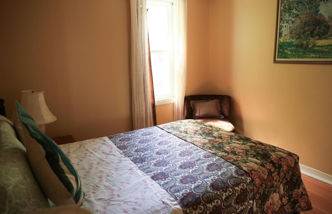 Le 227 Laurier B&B Гатино Екстериор снимка
